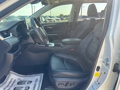 Used 2022 Toyota RAV4 XLE Premium AWD/4WD image 11