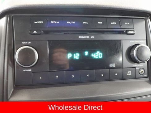 Used 2010 Dodge Grand Caravan SE image 19
