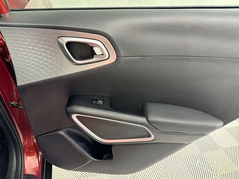 Used 2020 Kia Soul LX image 47