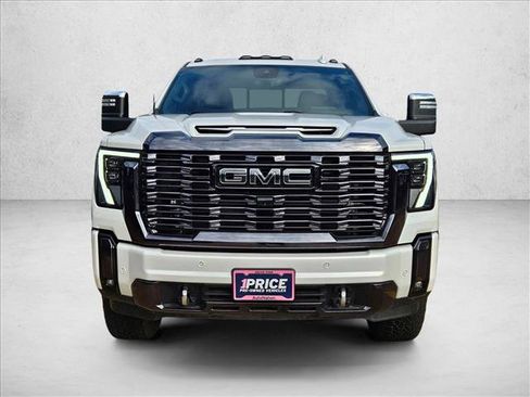 Used 2024 GMC Sierra 2500 Denali Ultimate image 2