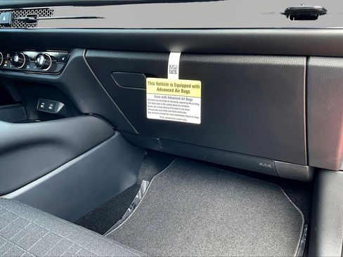 Certified 2026 Honda HR-V Sport image 26