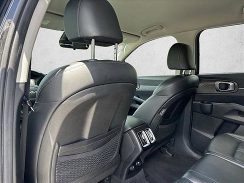 Used 2023 Kia Sorento S FWD image 22