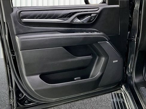 Used 2023 GMC Yukon XL Denali w/ Denali Reserve Package AWD/4WD image 20