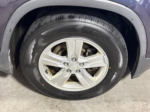 Used 2019 Chevrolet Trax LS FWD image 9