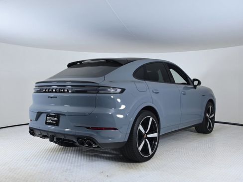 Certified 2025 Porsche Cayenne E-Hybrid Coupe image 7