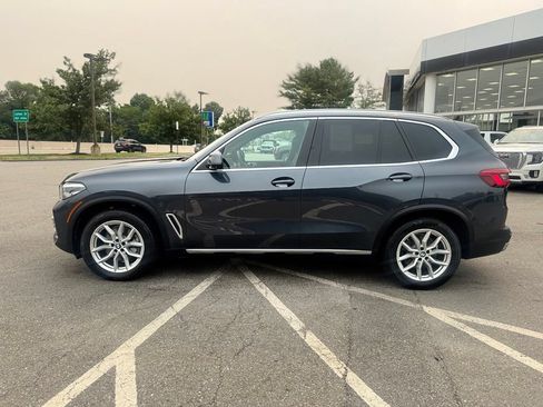 Used 2019 BMW X5 xDrive40i w/ Convenience Package AWD/4WD image 2