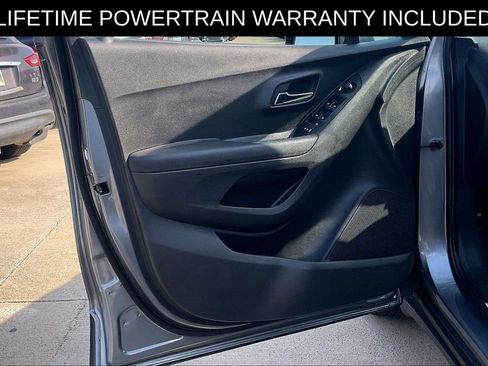 Used 2020 Chevrolet Trax LS w/ Tint and Cruise Package FWD image 15