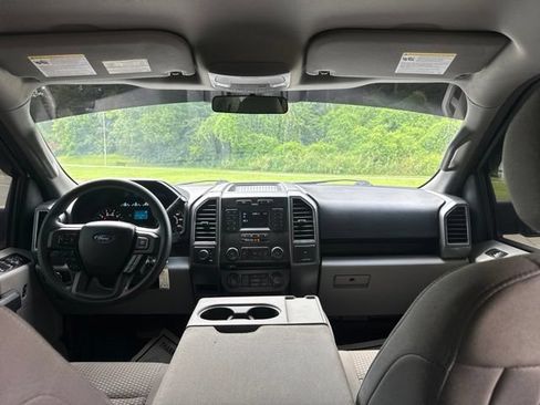 Used 2018 Ford F150 XLT AWD/4WD image 12