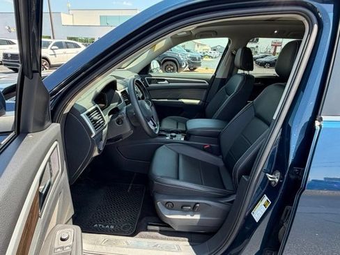 Used 2023 Volkswagen Atlas SE AWD/4WD image 13