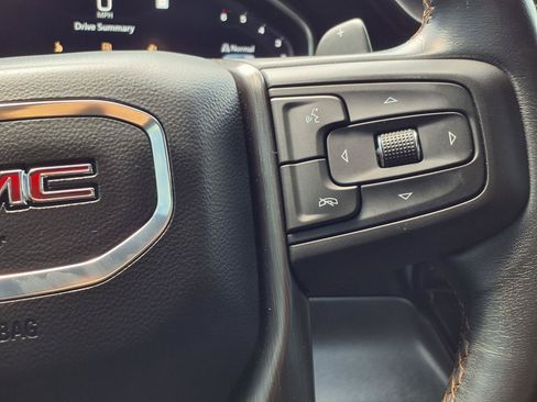 Used 2022 GMC Sierra 1500 AT4 w/ Technology Package AWD/4WD image 19