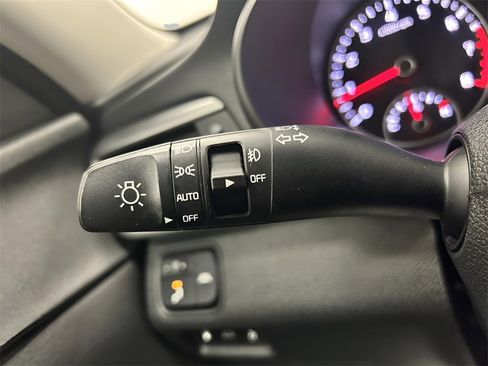 Used 2020 Kia Optima S image 13