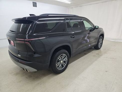 Used 2025 Chevrolet Traverse LT AWD/4WD image 18