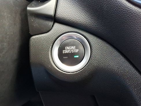 Used 2023 Chevrolet Equinox LT image 25