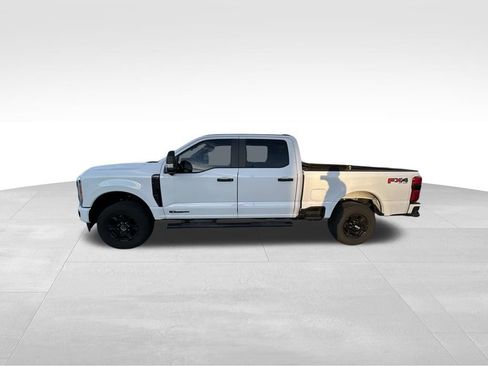 Used 2023 Ford F250 XL w/ STX Appearance Package image 4