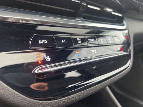 Used 2024 Buick Envista Avenir FWD image 33