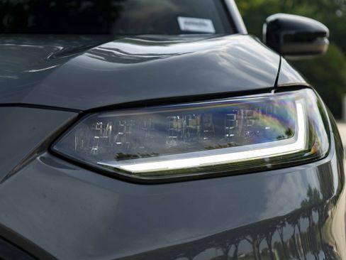 Used 2025 Honda HR-V Sport image 11
