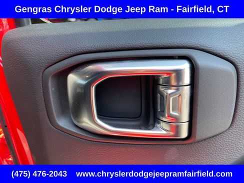 Certified 2025 Jeep Wrangler Unlimited Sahara w/ Safety Group AWD/4WD image 25