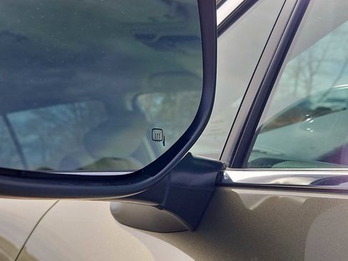 Used 2021 Subaru Outback Premium image 15