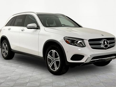 Certified 2019 Mercedes-Benz GLC 300 4MATIC image 3