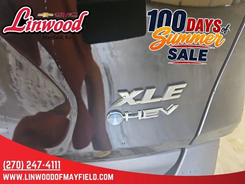 Used 2025 Toyota RAV4 XLE Premium w/ Weather Package AWD/4WD image 11