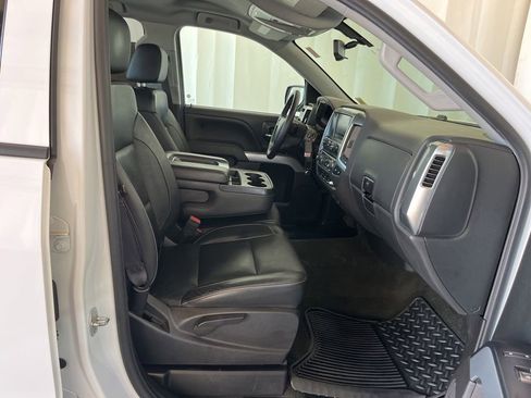 Used 2017 Chevrolet Silverado 1500 LT w/ Redline Edition AWD/4WD image 18