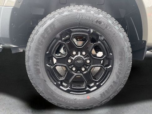 New 2026 Ford Ranger XLT w/ Black Appearance Package AWD/4WD image 8