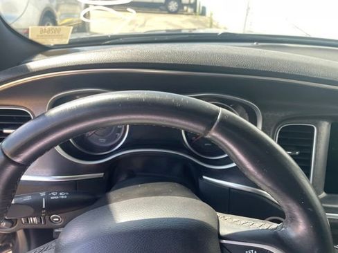 Used 2017 Dodge Charger SXT RWD image 28
