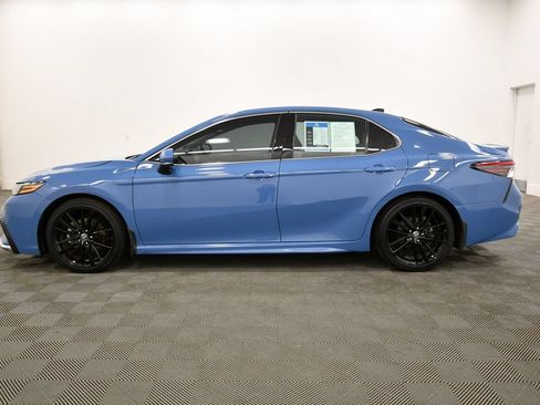 Used 2024 Toyota Camry XSE w/ Navigation Package FWD image 4