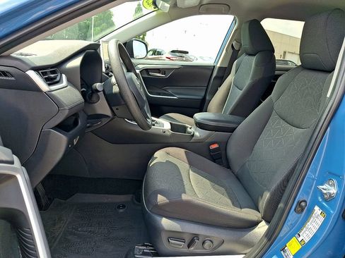 Used 2023 Toyota RAV4 AWD Hybrid image 16
