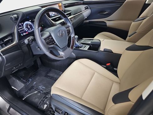 Used 2021 Lexus ES 300h w/ Premium Package FWD image 18