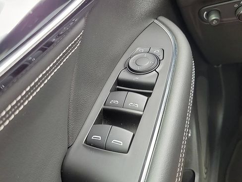 Used 2023 Buick Envision Preferred FWD image 12