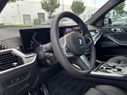 Used 2026 BMW X5 xDrive40i w/ M Sport Package AWD/4WD image 16