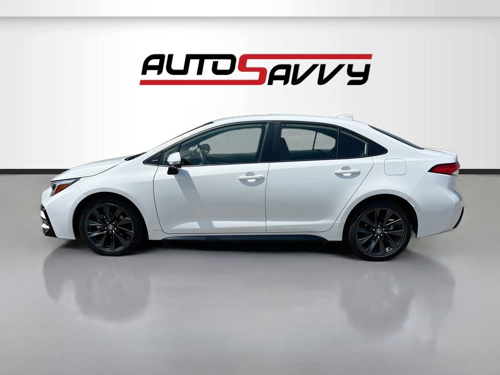 Used 2024 Toyota Corolla SE FWD image 4