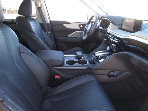 Certified 2023 Acura MDX FWD w/ Technology Package image 9