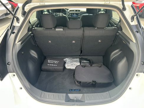 Used 2025 Nissan Leaf S FWD image 46