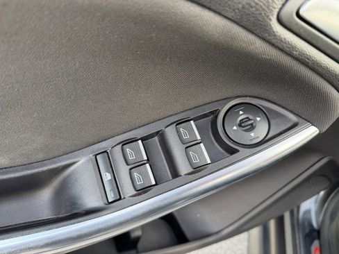 Used 2017 Ford Focus ST image 18