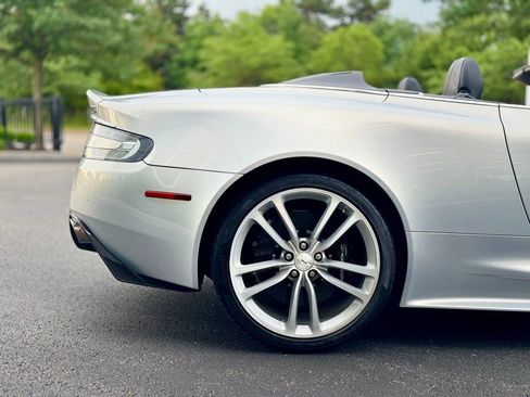 Used 2012 Aston Martin DBS Volante image 21
