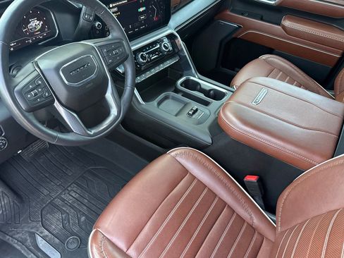 Used 2024 GMC Sierra 3500 Denali Ultimate AWD/4WD image 9