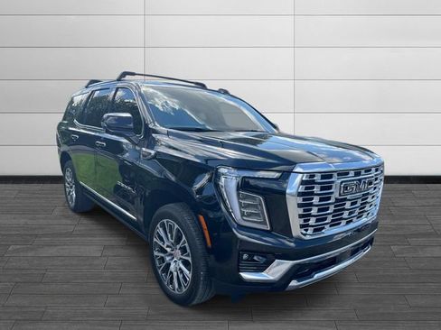 Used 2026 GMC Yukon Denali w/ Denali Reserve Package AWD/4WD image 9