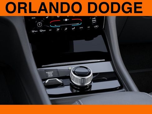 New 2025 Jeep Grand Cherokee Limited w/ Luxury Tech Group II AWD/4WD image 24