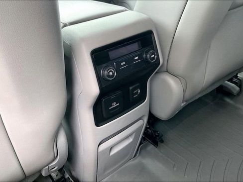 Used 2019 GMC Acadia SLT FWD image 35