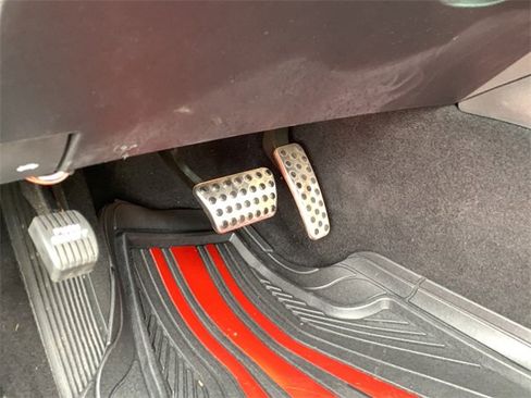 Certified 2022 Dodge Charger GT w/ Blacktop Package image 18