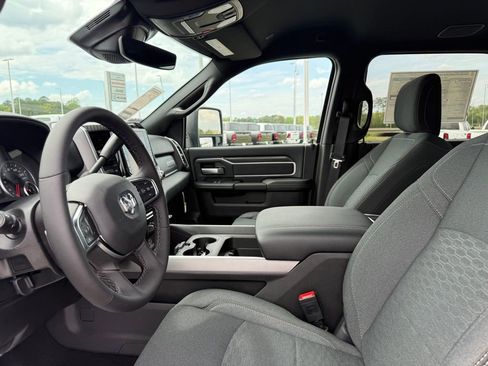 New 2026 RAM 2500 Big Horn AWD/4WD image 11