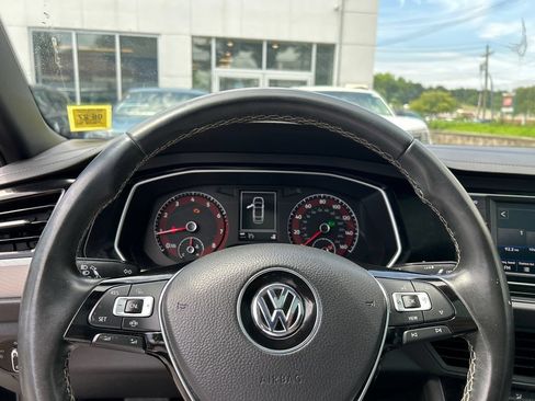 Used 2021 Volkswagen Jetta R-Line FWD image 11