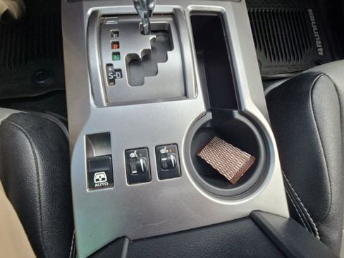 Used 2017 Toyota 4Runner SR5 Premium AWD/4WD image 22