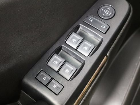 Used 2019 Chevrolet Tahoe 4WD image 14