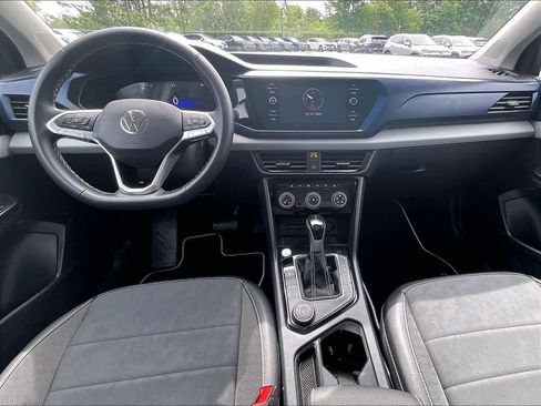 Used 2023 Volkswagen Taos SE w/ Panoramic Sunroof Package AWD/4WD image 21
