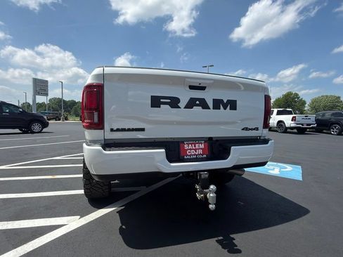 Used 2025 RAM 2500 Laramie AWD/4WD image 13