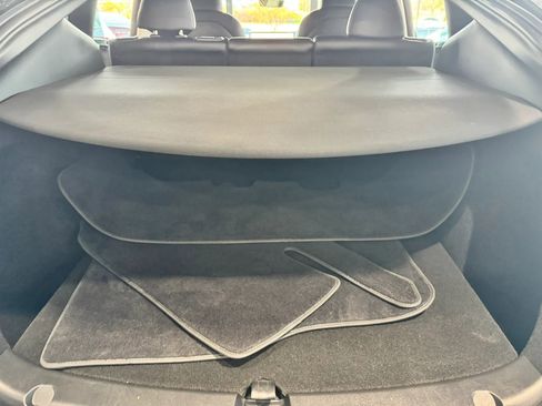 Used 2024 Tesla Model Y Long Range image 21