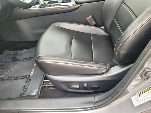 Used 2023 Nissan Sentra SR w/ SR Premium Package image 15